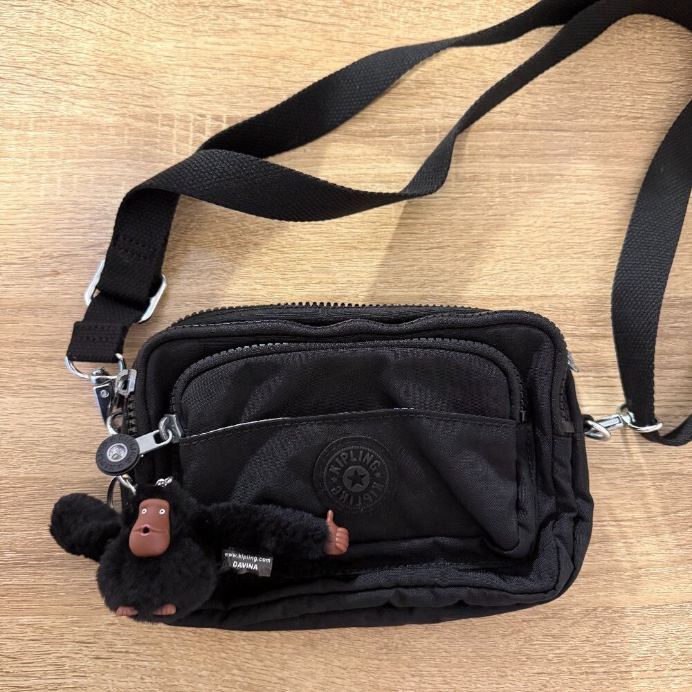 Kipling Women's Merryl 2-in-1 Convertible Waistpack (Black)